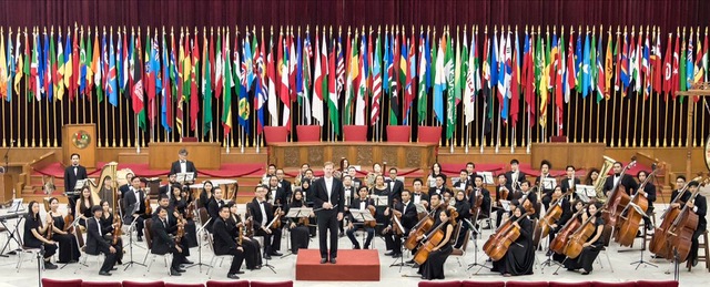 Wheaton College alum conducts the Indonesian National Orchestra